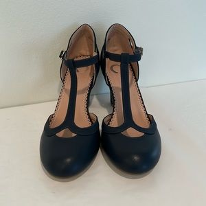 Journee Collection Olina T-Strap Mary Jane Heels Navy Blue Size 10 Round Toe